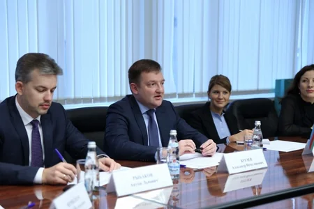 Heydər Əliyev Fondunun vitse-prezidenti Leyla Əliyeva Moskvada ikitərəfli görüşlər keçirib - FOTO