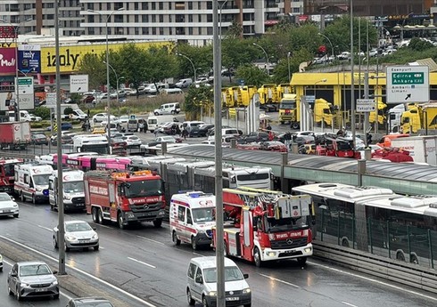 İstanbulda ağır yol qəzasında yaralananların sayı 40-a çatıb, ölən var – YENİLƏNİB