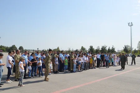 ​Məktəblilər “TurAz Qartalı - 2015” təlimlərinin qonağı olublar