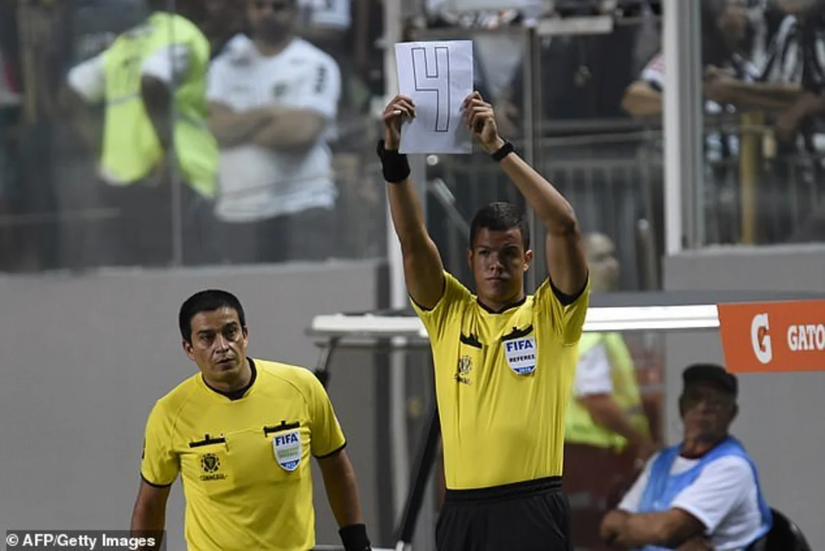Libertadores Kuboku matçında elektron tablo əvəzinə kağızdan istifadə olunub