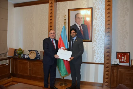 Elmar Məmmədyarov Qətərin Azərbaycandakı yeni səfirini qəbul edib
