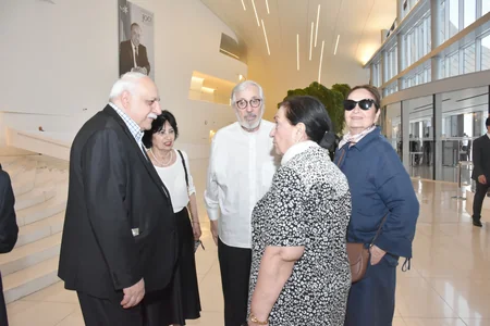 Heydər Əliyev Mərkəzində Ulu Öndərə həsr olunan instalyasiya, fotoalbom və film təqdim edilib