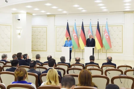 Azərbaycan Prezidentinin və Almaniyanın Federal Kanslerinin birgə mətbuat konfransı olub