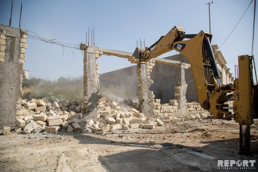 Демонтированы незаконно возведенные ограждения с 3 гектаров территории в Зейтунлуг - ВИДЕО