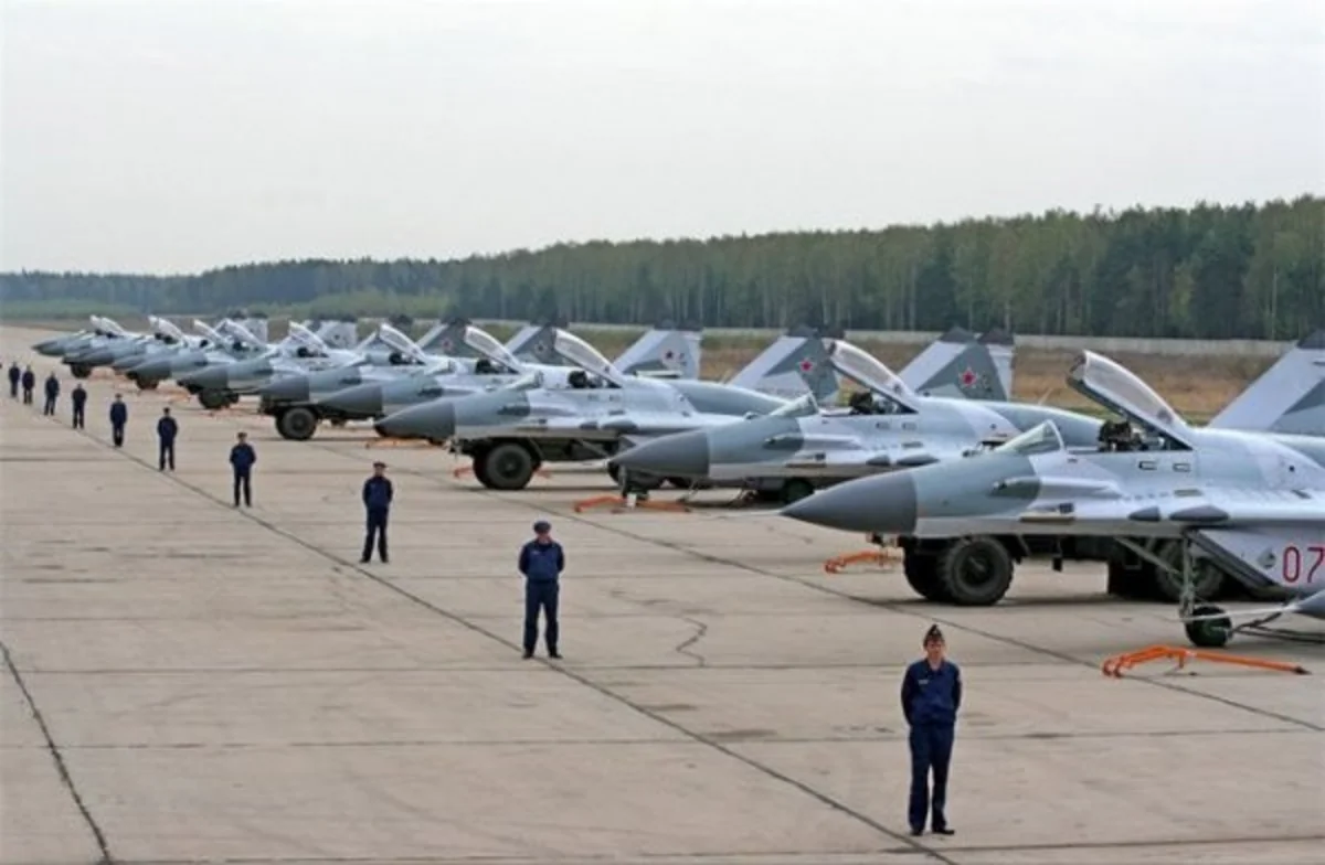 ​Rusiyanın İrəvandakı hərbi bazasında pilotlara təlim kursları keçirilir