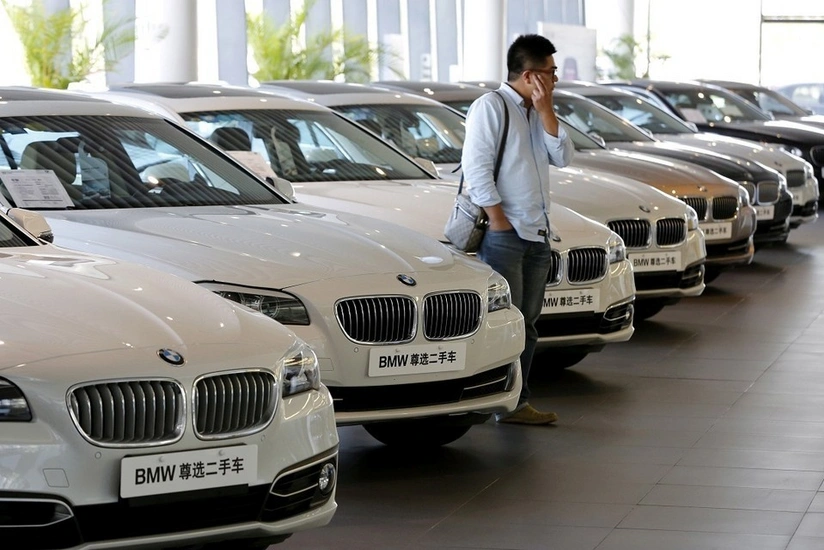 European Commission fines 5 leading carmakers for 875M euros