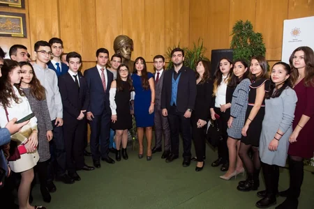 Moskvada Nəsiminin büstünün təntənəli açılış mərasimi olub