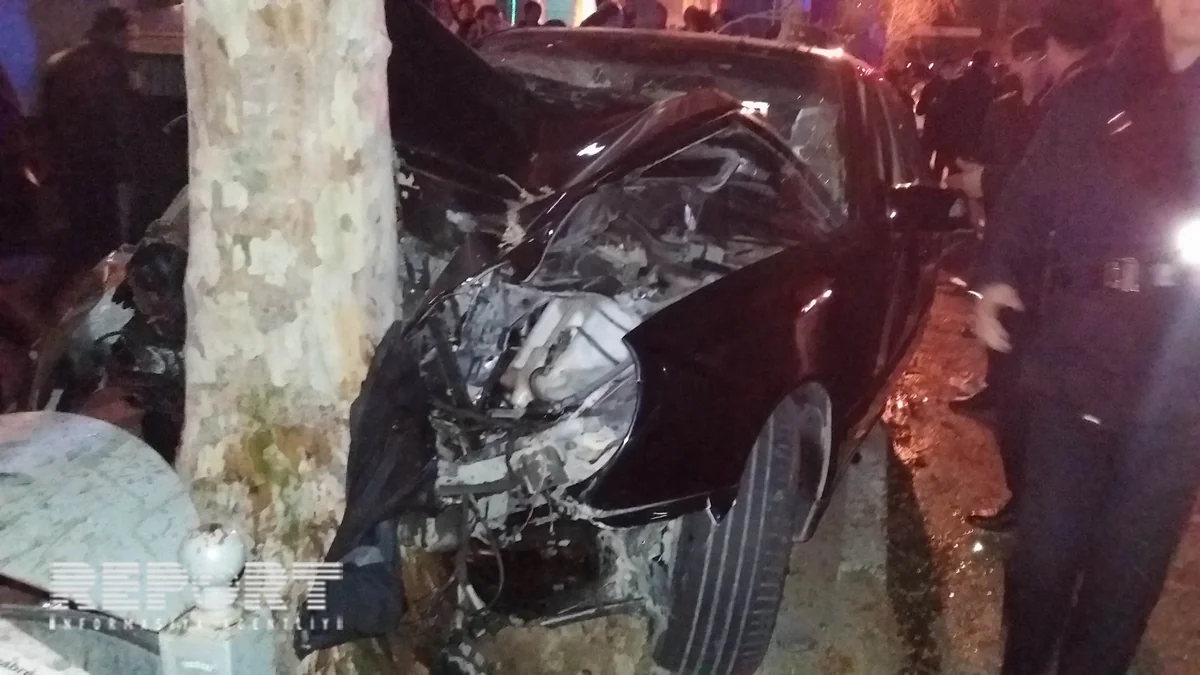 Bakıda zəncirvari yol qəzası baş verib, 2 nəfər ölüb, 3-ü yaralanıb - FOTO - YENİLƏNİB-2