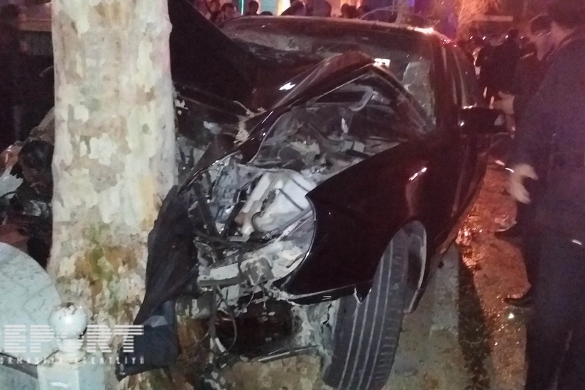 Bakıda zəncirvari yol qəzası baş verib, 2 nəfər ölüb, 3-ü yaralanıb - FOTO - YENİLƏNİB-2