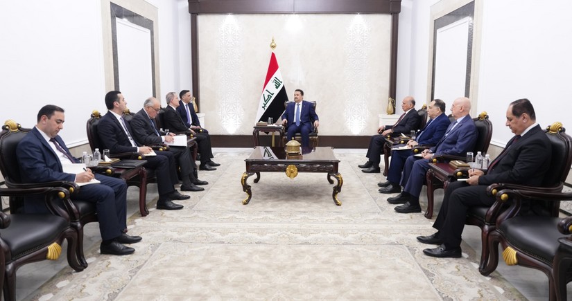 Jeyhun Bayramov meets with Iraqi Prime Minister Mohammed Shia al-Sudani