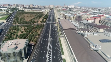 Prezident Bakıda yenidən qurulan Aşıq Molla Cümə küçəsinin və ona bitişik yolların açılışında iştirak edib - YENİLƏNİB - FOTO