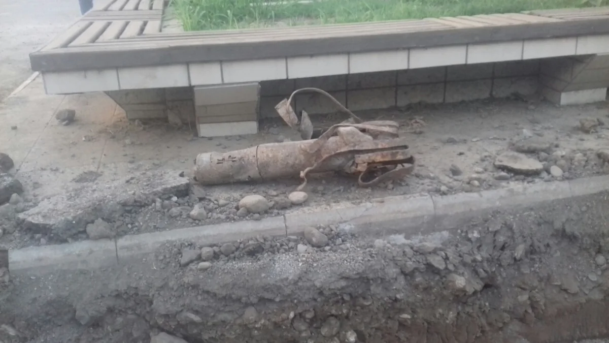 Horadiz-Bakı avtomobil yolunun tikinti işləri gedən hissəsində Qrad raketinin qalıqları tapılıb