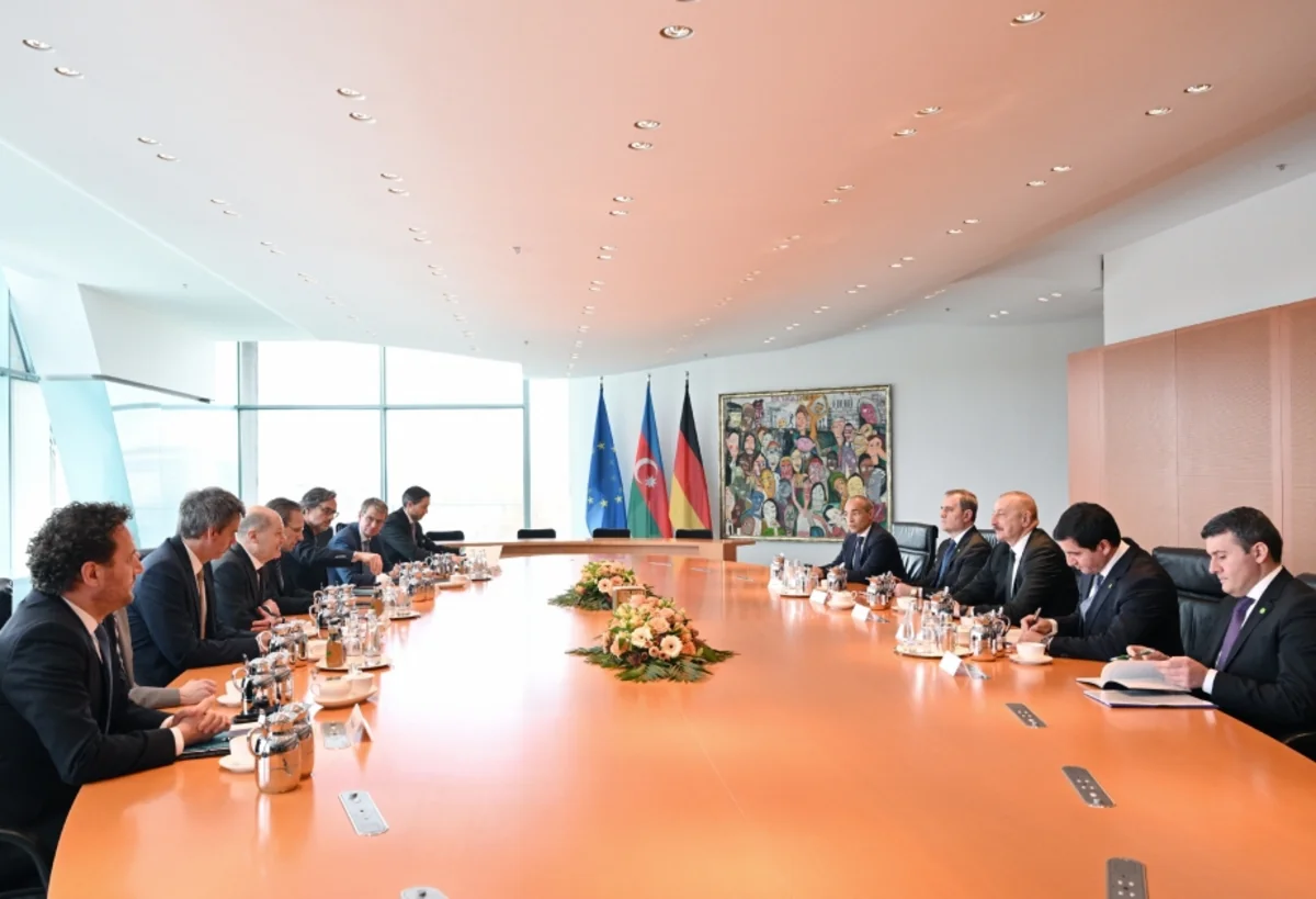 President Ilham Aliyev holds expanded meeting with German Chancellor Olaf Scholz in Berlin