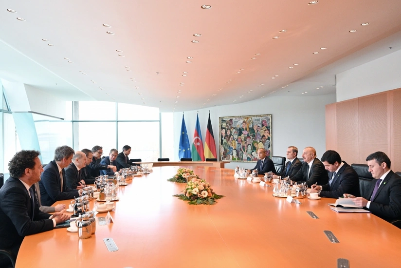 Azərbaycan liderinin Almaniya Kansleri ilə geniş tərkibdə görüşü keçirilib