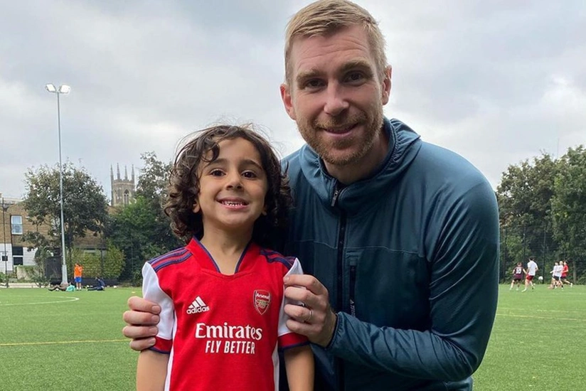 Arsenal 4 yaşlı futbolçu ilə müqavilə imzalayıb