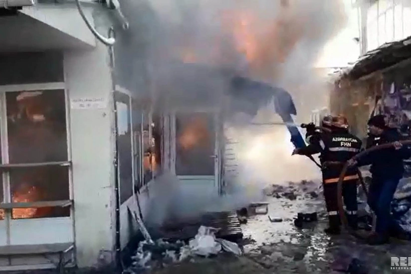 Qubada ticarət mərkəzində yanğın başlayıb - VİDEO - YENİLƏNİB