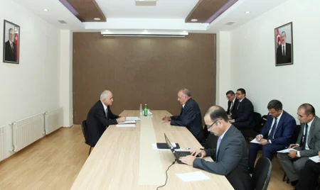 ​İqtisadiyyat naziri Lənkəranda vətəndaşlarla görüşüb