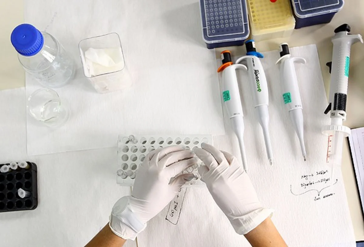 Sadə bir qan testi lazımsız antibiotik istifadəsinin qarşısını alacaq