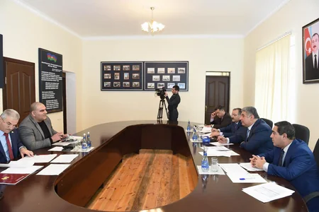 Gənclər QHT yaratmaq üçün nazirə müraciət edib