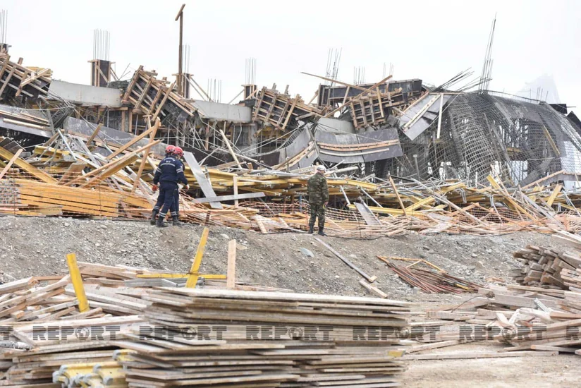 МЧС обнародовало количество пострадавших в результате обрушения здания в Баку