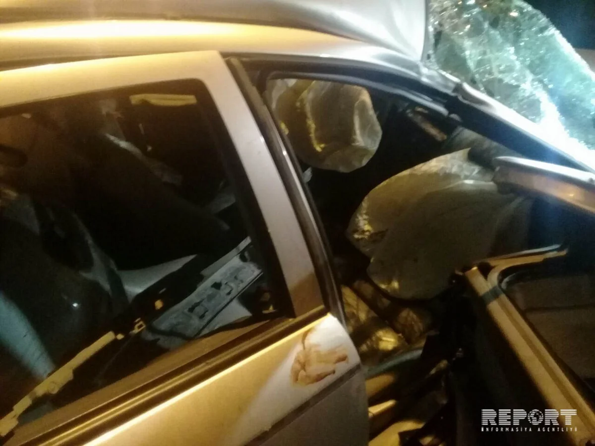 Bakıda sərnişin avtobusu minik avtomobili ilə toqquşub: xəsarət alanlar var - FOTO