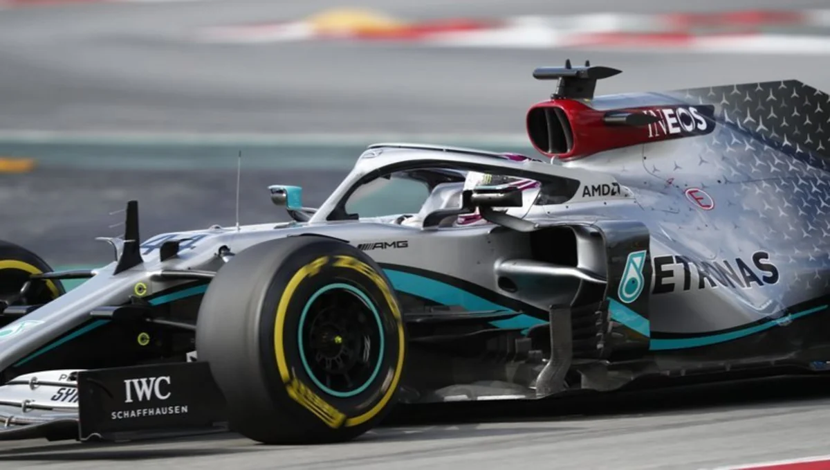 Formula 1 komandası koronavirusa qarşı aparat istehsal etdi