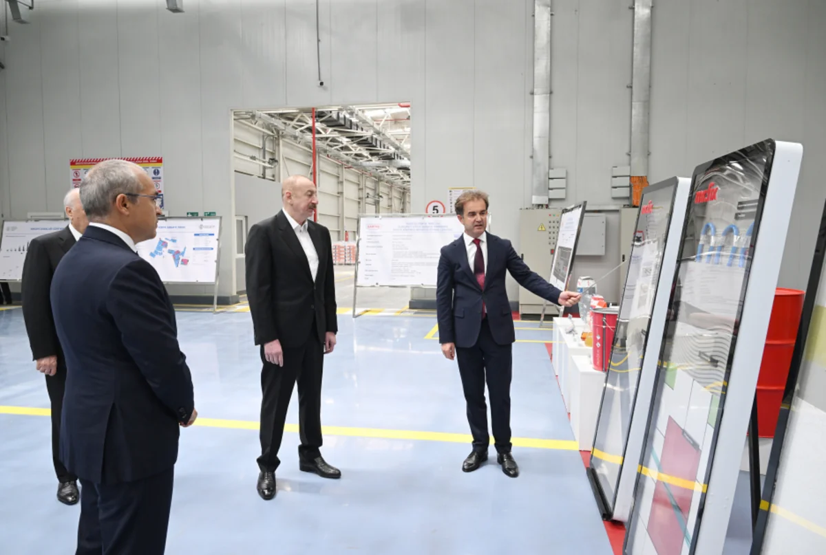 Prezident İlham Əliyev Sumqayıt Kimya Sənaye Parkında bir sıra müəssisələrin açılışını edib