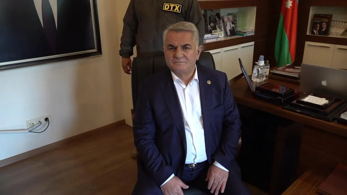 Biləsuvarın sabiq icra başçısına 11 il həbs cəzası verilib