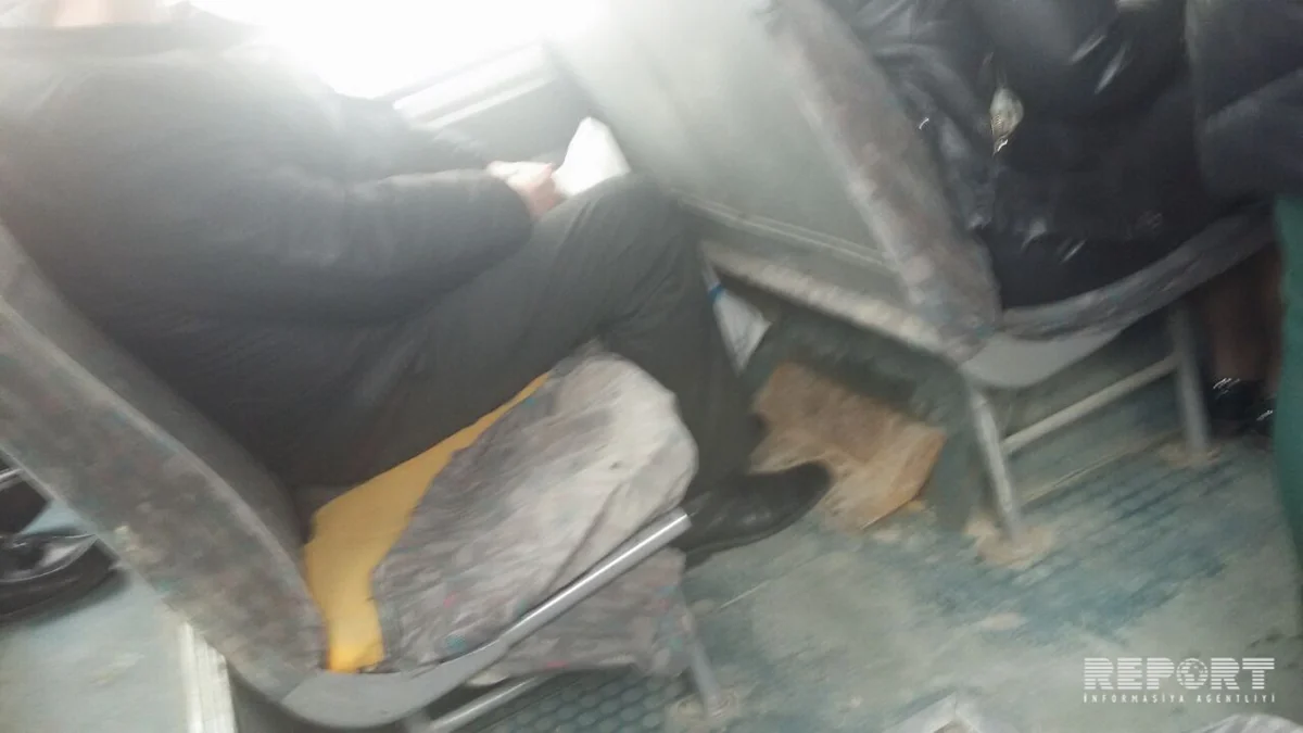 Xırdalan sakini: Avtobus oturacaqları o qədər çirklidir ki, gözümü yumub otururam