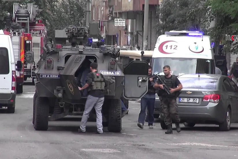В Турции в результате теракта погиб один военнослужащий, еще один ранен