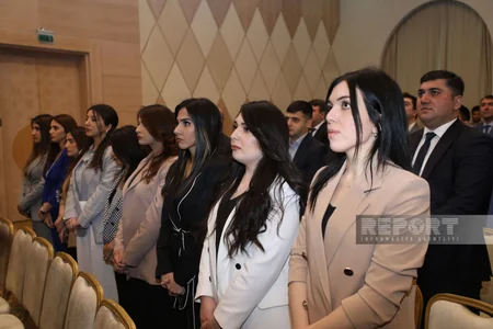 Yeni vəkillər and içiblər
