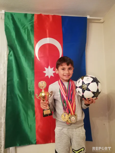 “Qalatasaray”ın 9 yaşlı azərbaycanlı futbolçusu: “Bura böyük uğurlara imza atmaq üçün gəlmişəm” - VİDEO