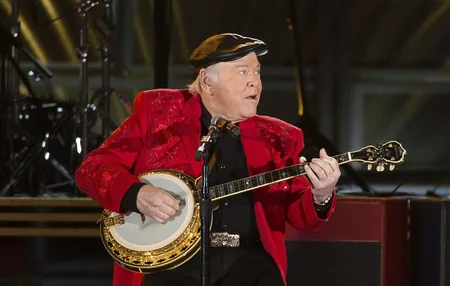 Умер американский музыкант Рой Кларк