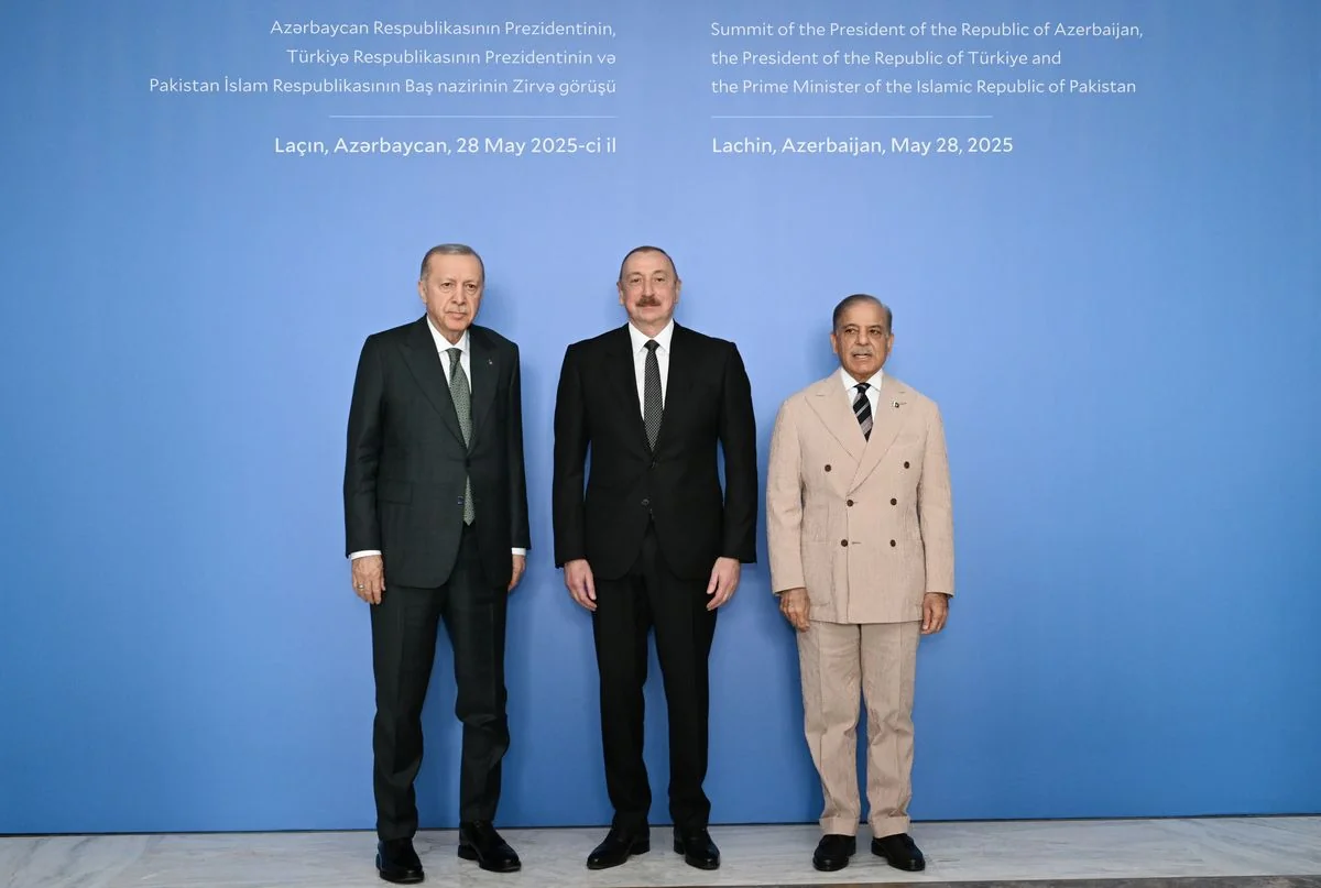 Laçında Azərbaycan, Türkiyə və Pakistan Zirvə görüşü keçirilib - YENİLƏNİB-2