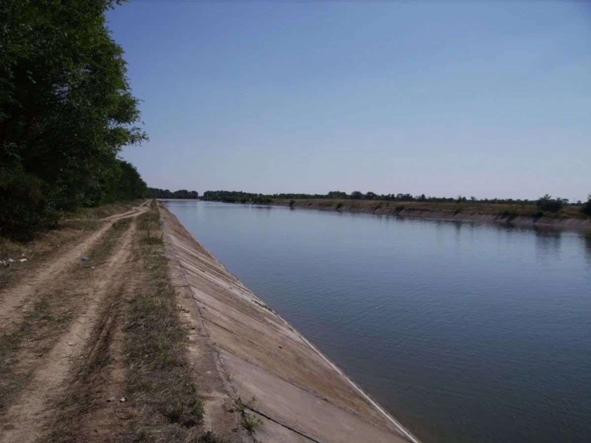В Джалилабаде молодой парень утонул в канале