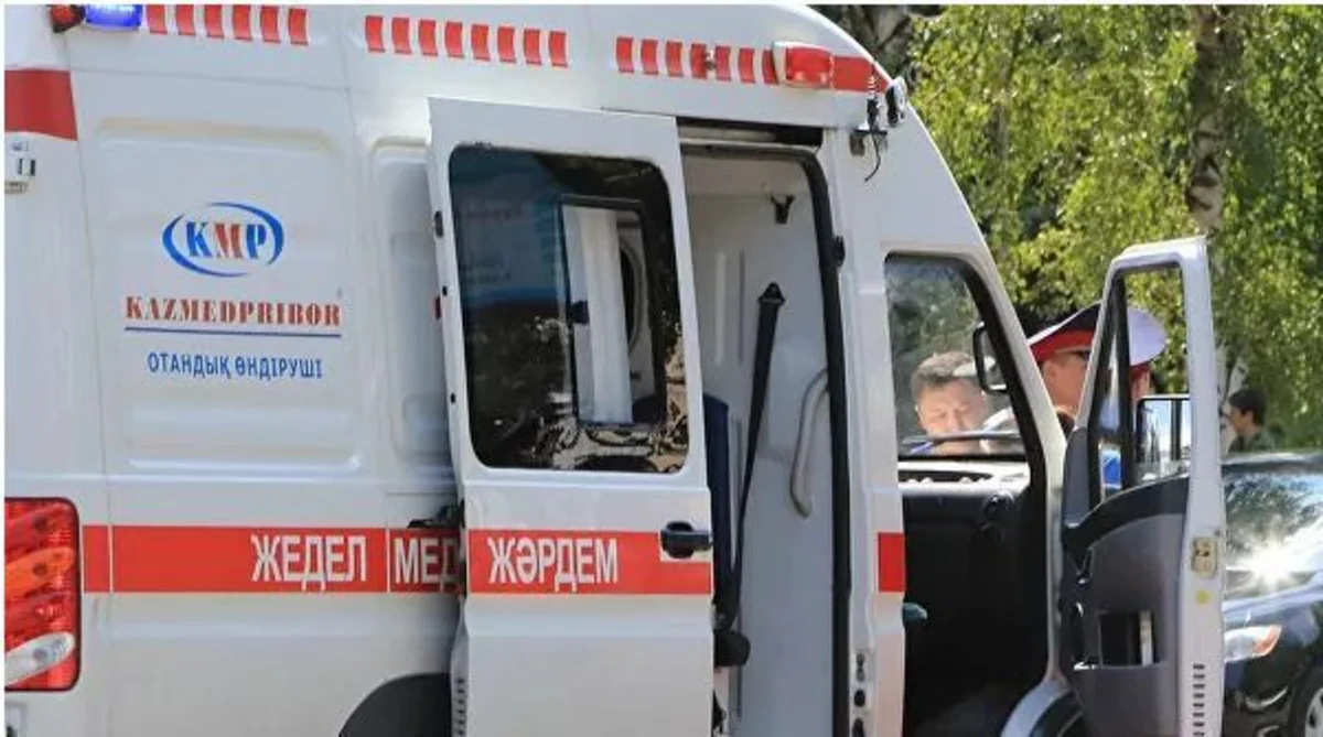 Qazaxıstanda hərbi anbarda partlayış baş verib, xəsarət alanlar var