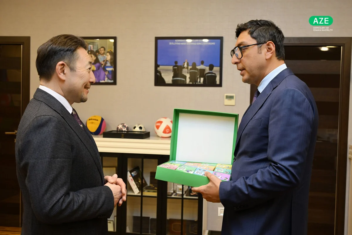 Fərid Qayıbov AQEM-in baş katibi ilə görüşüb