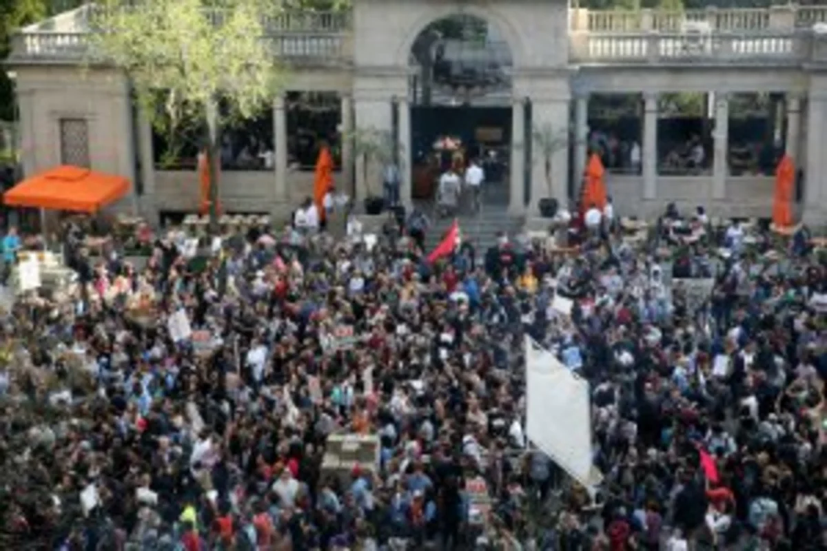 В Пакистане два человека погибли при разгоне массовой акции протеста адвокатов