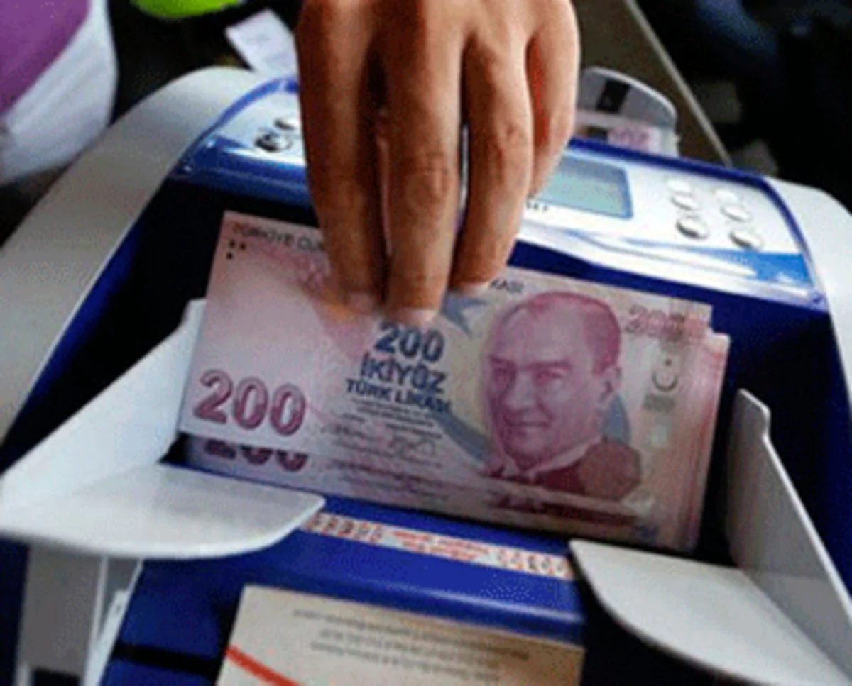 ​Türkiyə lirəsinin ucuzlaşması davam edir