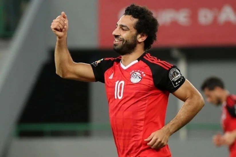 Məhəmməd Salah doğma kəndinə minlərlə ton ərzaq bağışladı