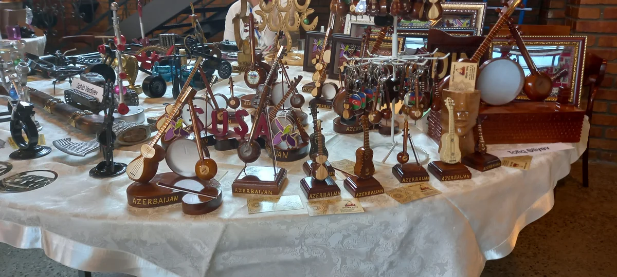 Bakıda əl işləri sərgisi keçirilib