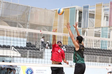 Çimərlik voleybolu üzrə Azərbaycan çempionatında yarımfinalçılar bəlli olub