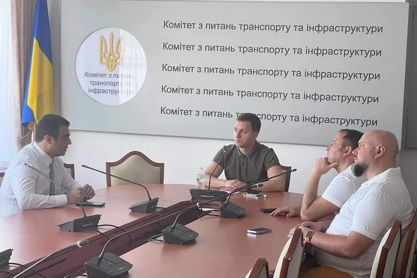 Friendship group co-chair thanks Azerbaijan for humanitarian support to Ukraine