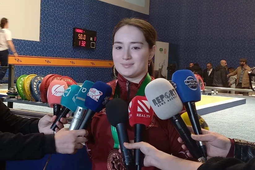 Elnarə Abbasova: Beynəlxalq yarışlarda da medallar əldə etmək istəyirəm