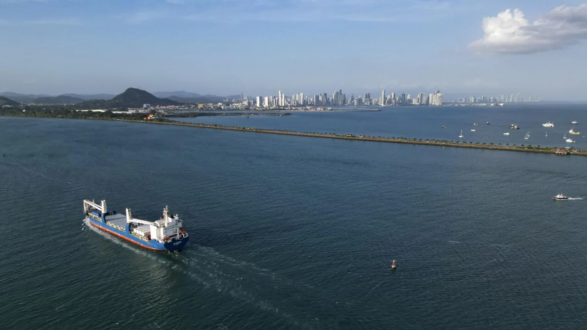 Panama denies US claims over free canal passages