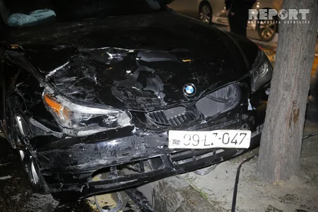Bakıda qəfil dönmə əməliyyatı edən maşın qəzaya səbəb olub - FOTO - VİDEO - YENİLƏNİB