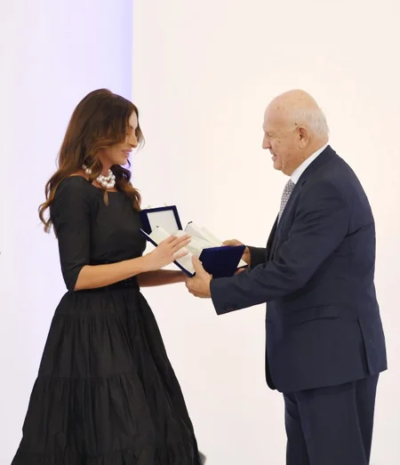 İlham Əliyev və Mehriban Əliyevaya Avropa Olimpiya Komitələrinin xüsusi mükafatları təqdim edilib - YENİLƏNİB