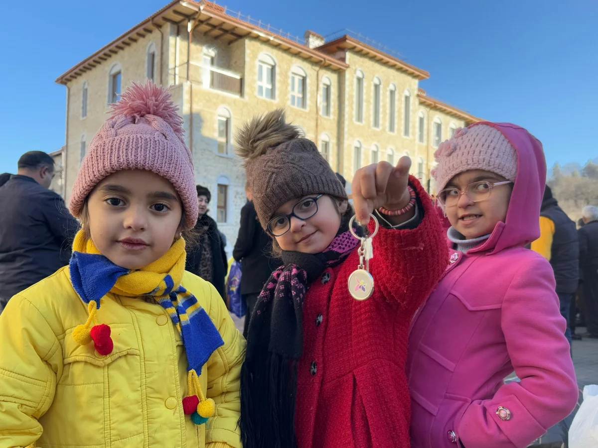 Növbəti köç karvanı Şuşaya çatıb, mənzillərin açarları təqdim olunub - YENİLƏNİB-2