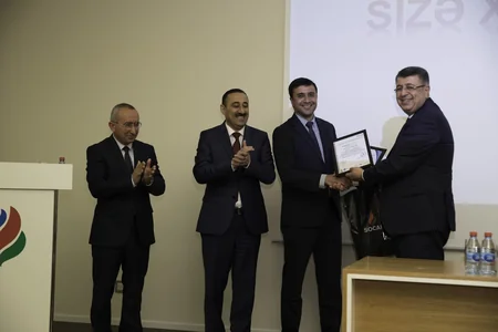 SOCAR-ın Təlim, Tədris və Sertifikatlaşdırma İdarəsi 100 mininci sertifikatı təqdim edib