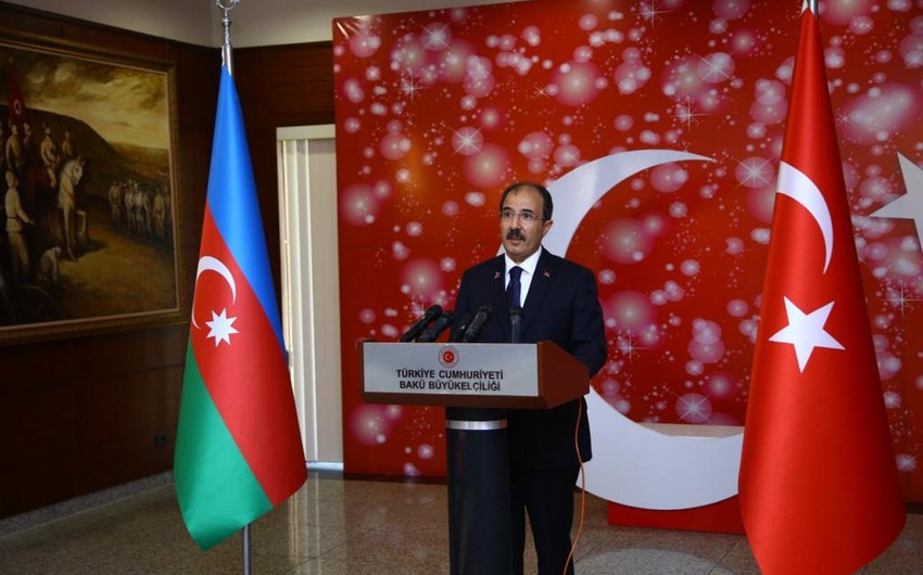 Türkiyə səfiri Azərbaycanın Müstəqilliyinin Bərpası Gününü Şəhriyarın şeiri ilə təbrik edib